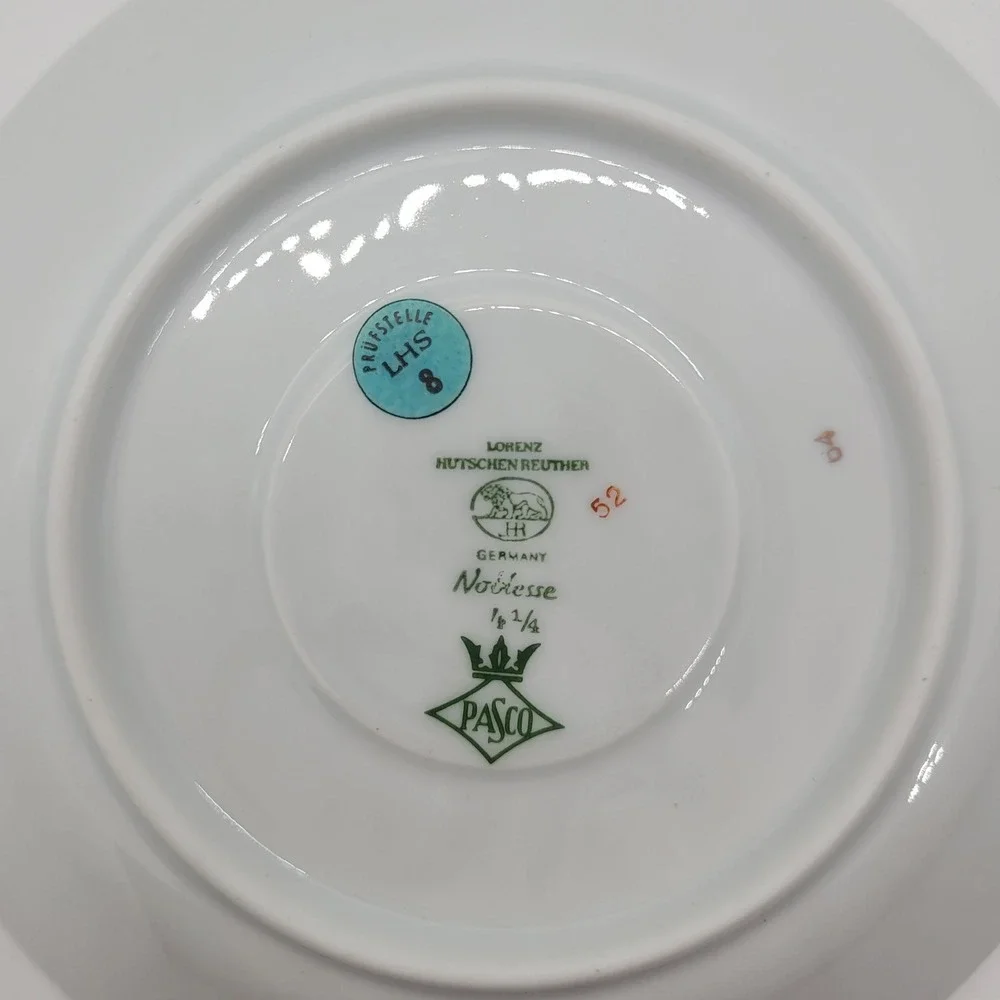 Hutschenreuther‎ Noblesse Tea Cup Saucer Set Germany Grapes Gold Trim Porcelain